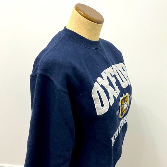 Oxford Crew Sweater - Picture 2 of 6